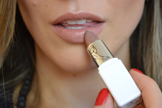 Lipstick Warna Nude